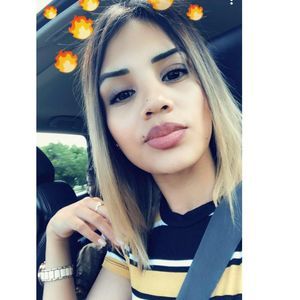 Meet your Posher, Marcela